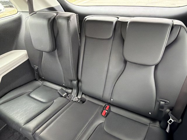 Certified 2024 Kia Carnival EX FWD image 34