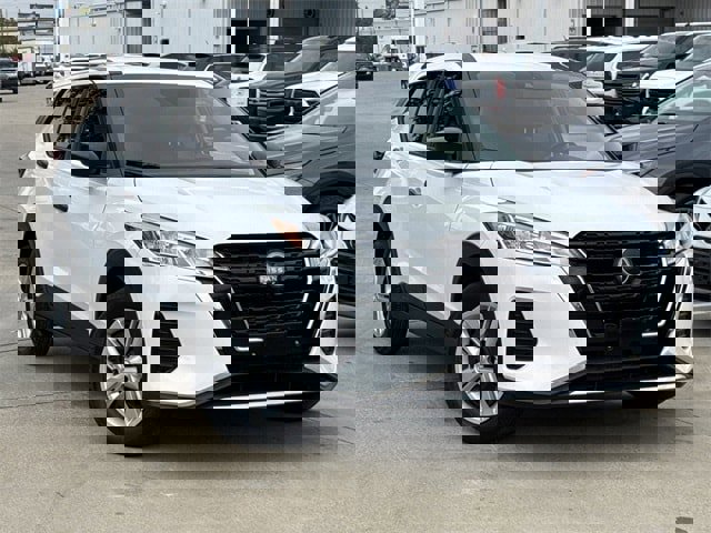 Used 2024 Nissan Kicks S image 2