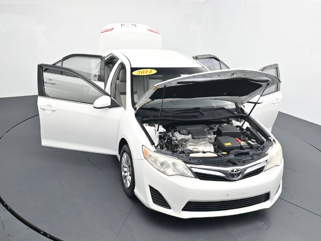 Used 2014 Toyota Camry LE FWD image 43