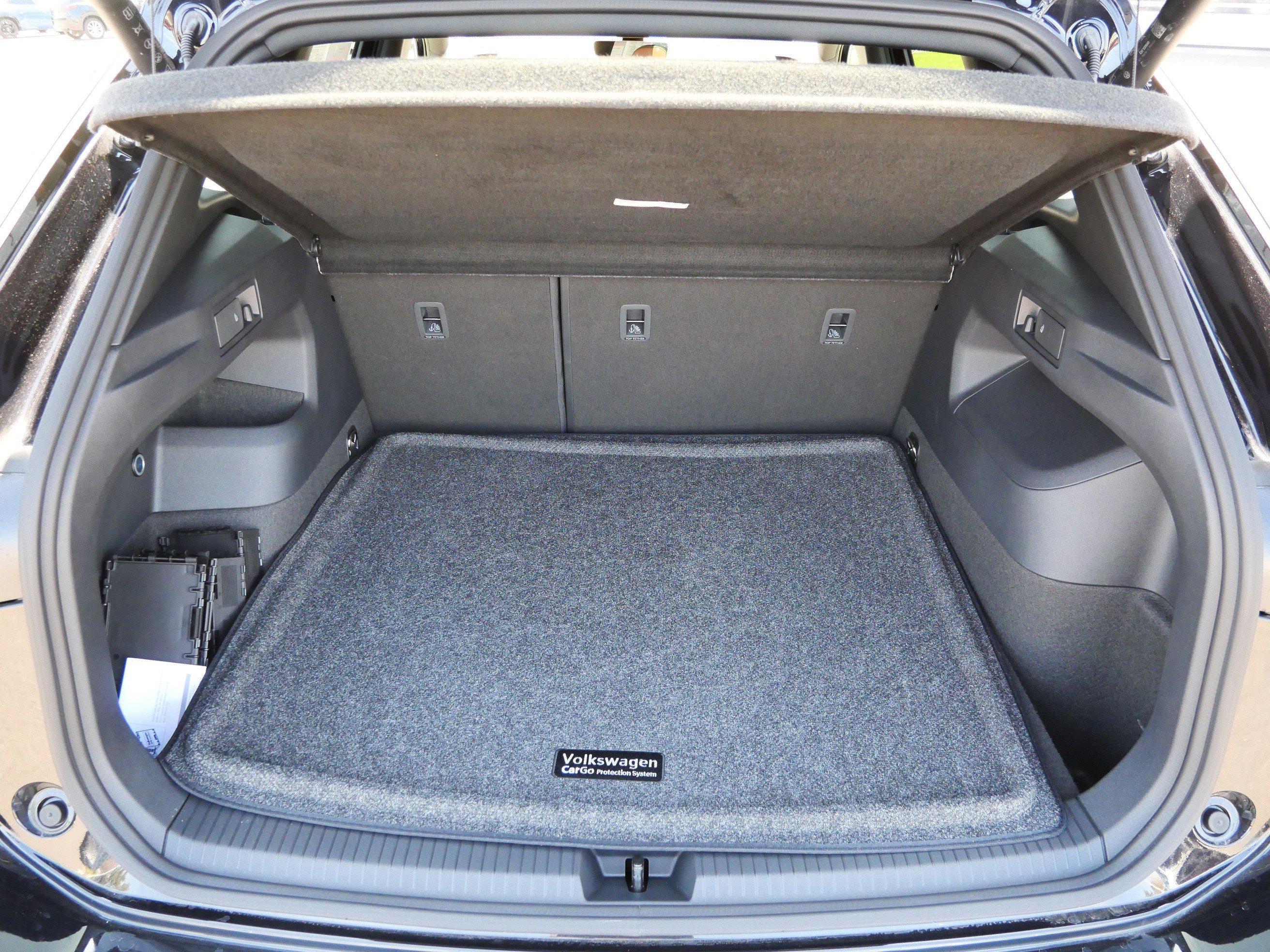 Certified 2026 Volkswagen Tiguan SEL R-Line AWD/4WD image 18