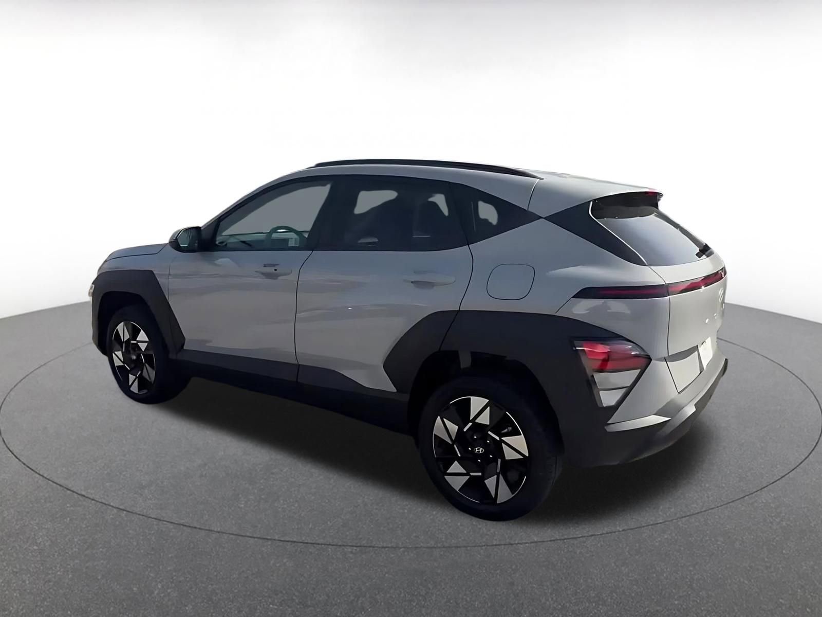 Used 2025 Hyundai Kona SEL image 10