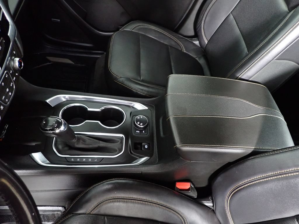 Used 2019 Chevrolet Traverse Premier w/ LPO, Blackout Package AWD/4WD image 34