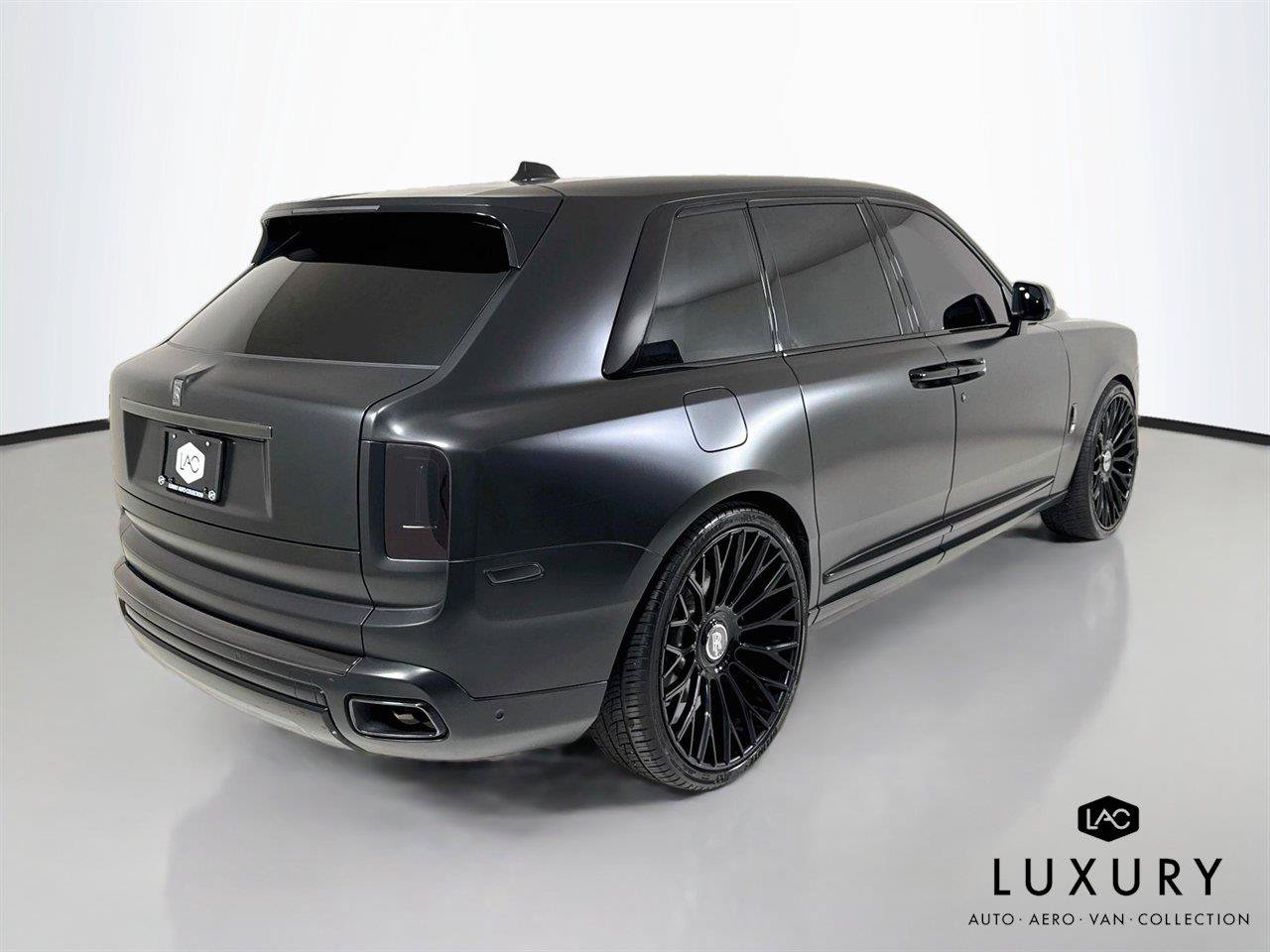 Used 2023 Rolls-Royce Cullinan Black Badge w/ Driver's Package AWD/4WD image 6