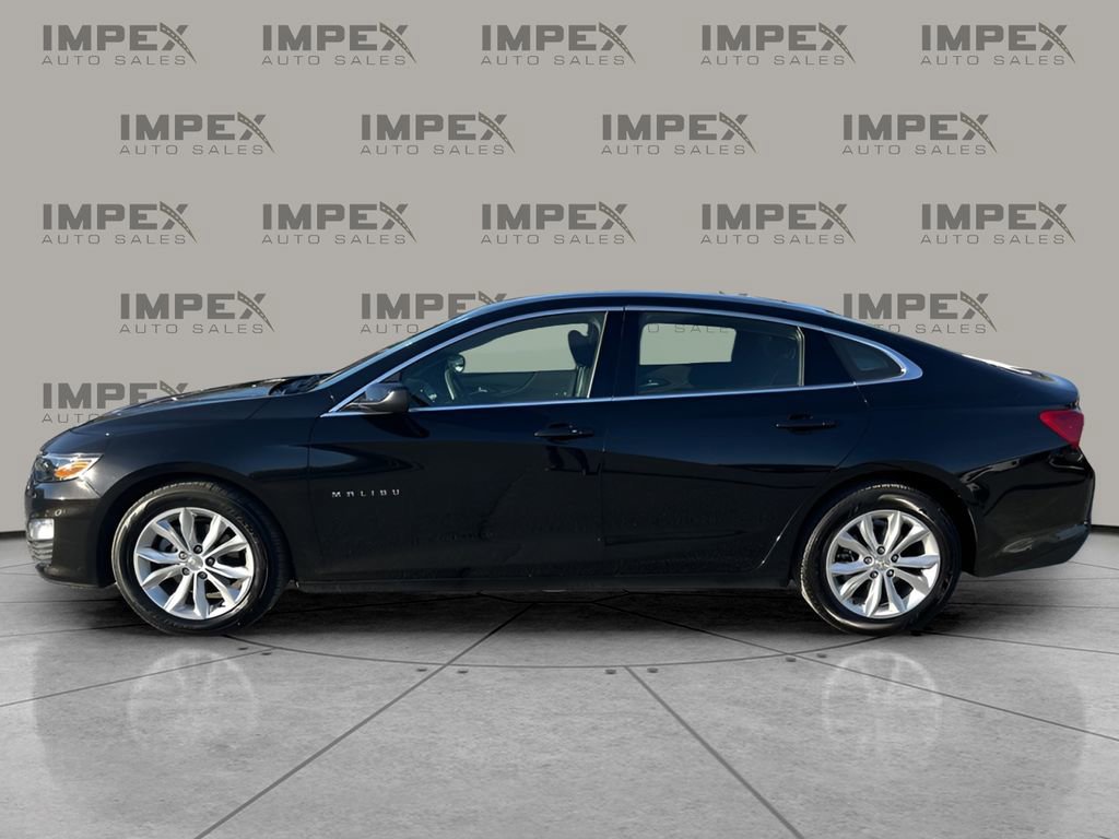 Used 2024 Chevrolet Malibu LT image 2