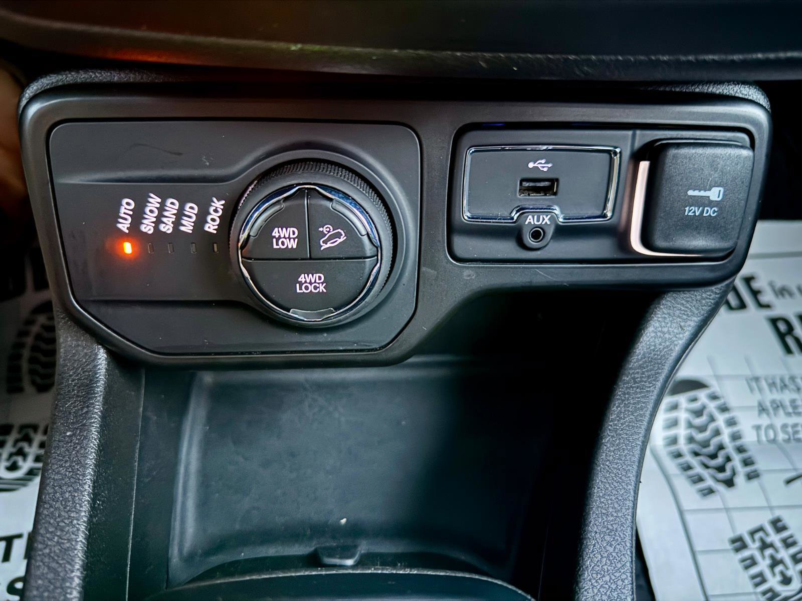 Used 2023 Jeep Renegade Trailhawk image 14