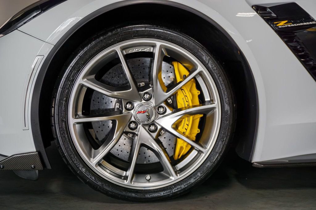 Used 2019 Chevrolet Corvette Z06 RWD image 44
