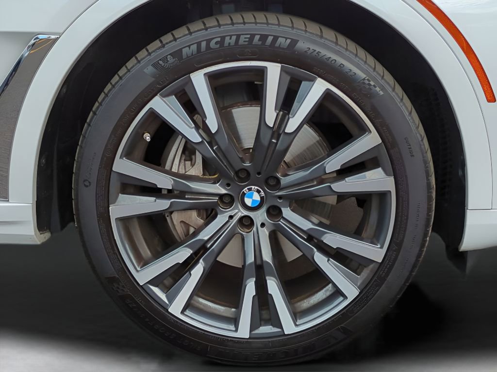 Used 2023 BMW X7 xDrive40i w/ Premium Package image 10