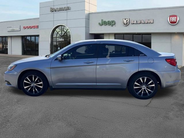 Used 2013 Chrysler 200 Touring w/ S Exterior Appearance Pkg FWD image 4