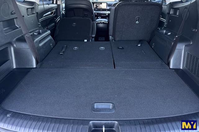 Used 2025 Kia Telluride EX image 17