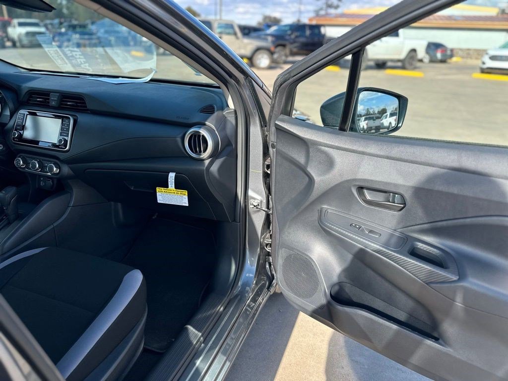 Used 2025 Nissan Versa S w/ Trunk Package image 9