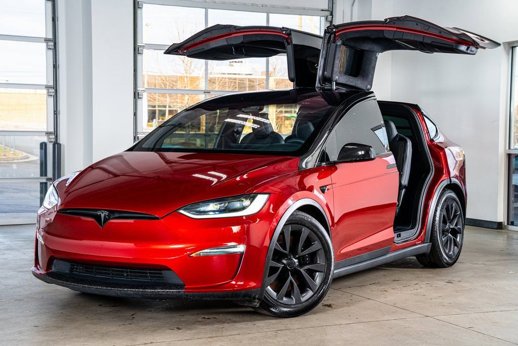 Used 2024 Tesla Model X image 2