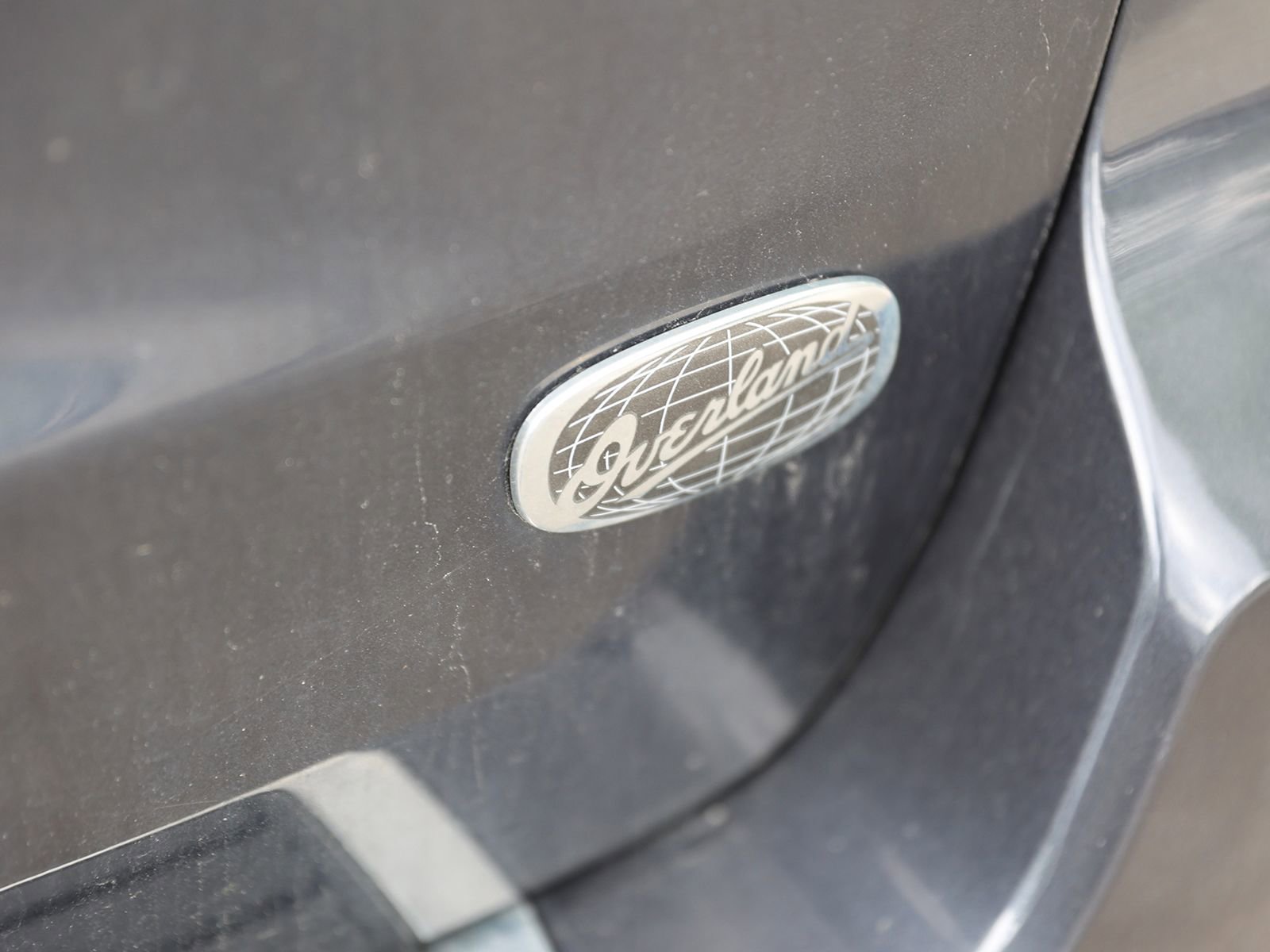 Used 2015 Jeep Grand Cherokee Overland w/ Mopar Chrome Edition Group AWD/4WD image 7