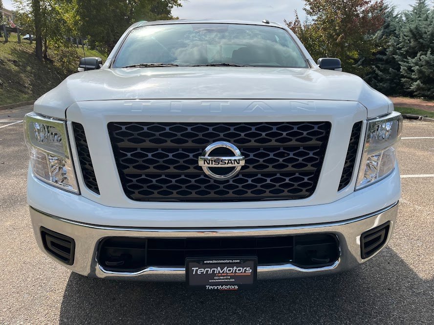 Used 2019 Nissan Titan SV image 30