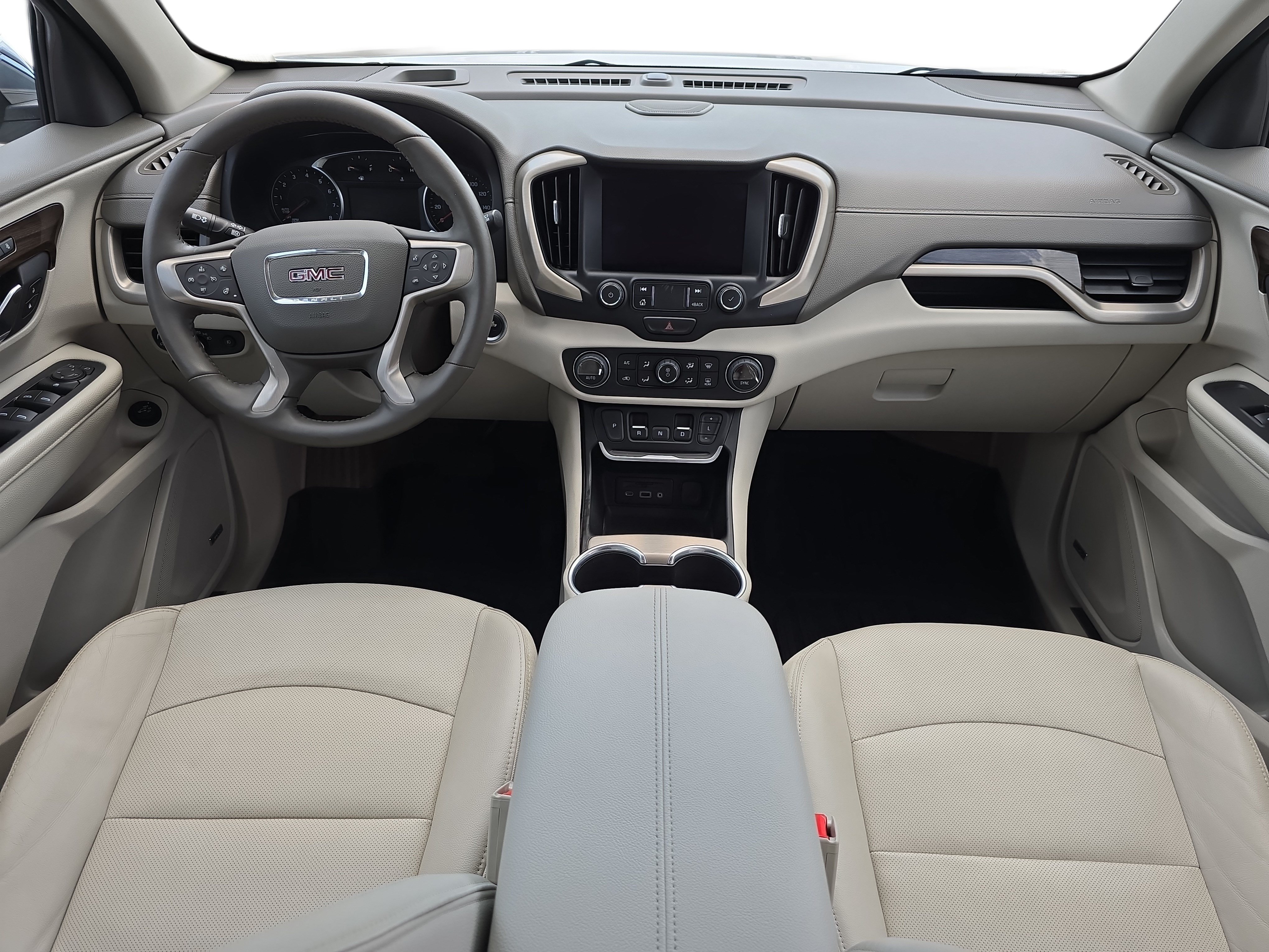 Used 2020 GMC Terrain Denali w/ Denali Premium Package FWD image 9