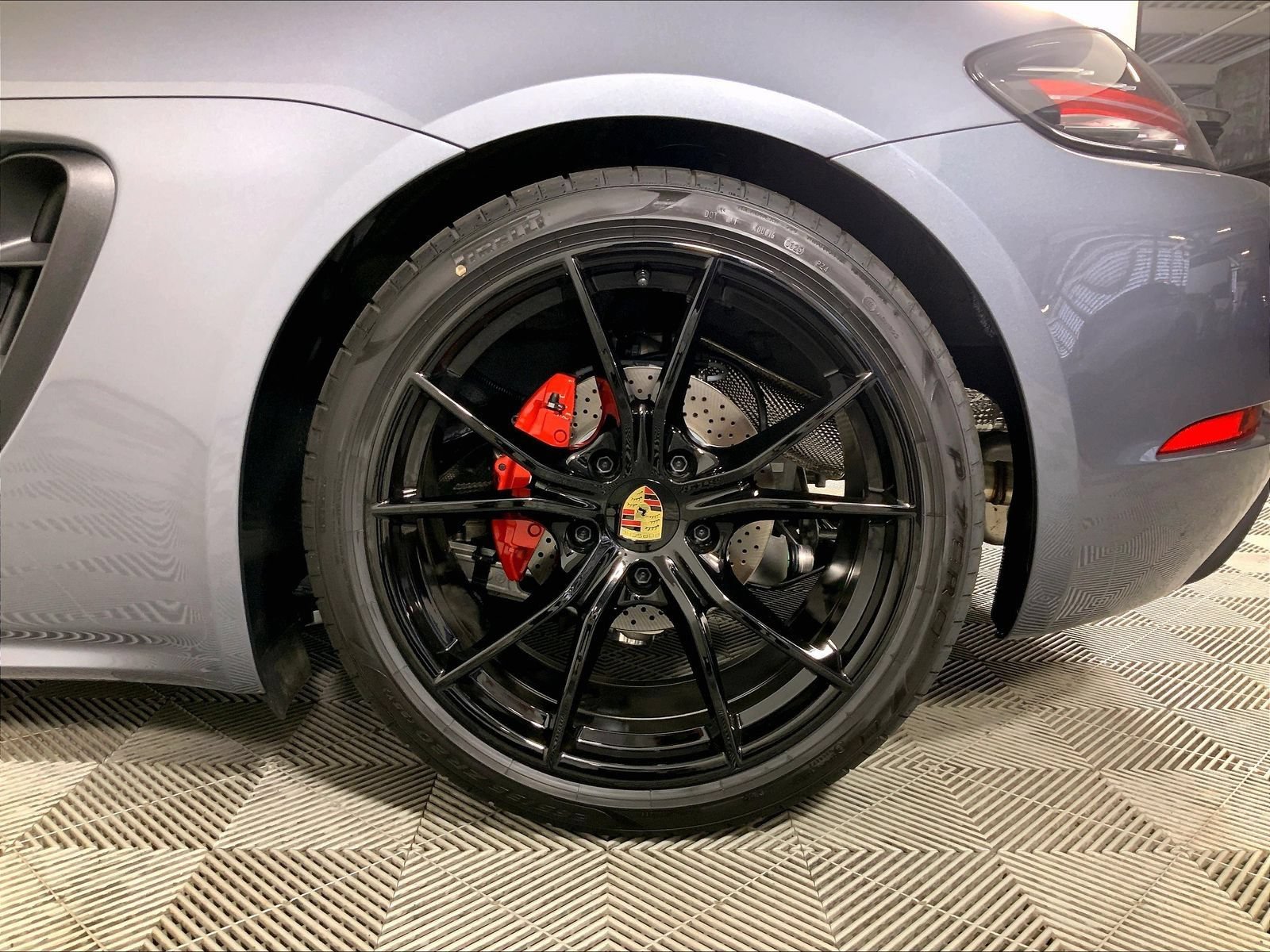 Used 2025 Porsche 718 Cayman S RWD image 26