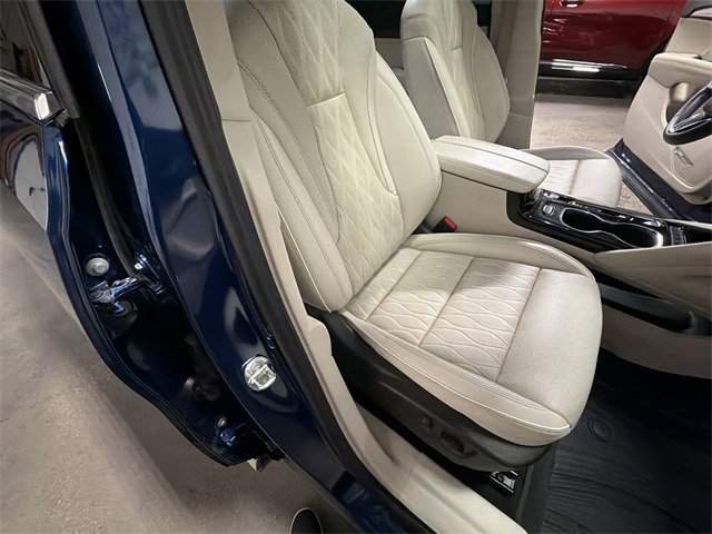 Used 2023 Buick Envision Avenir image 62