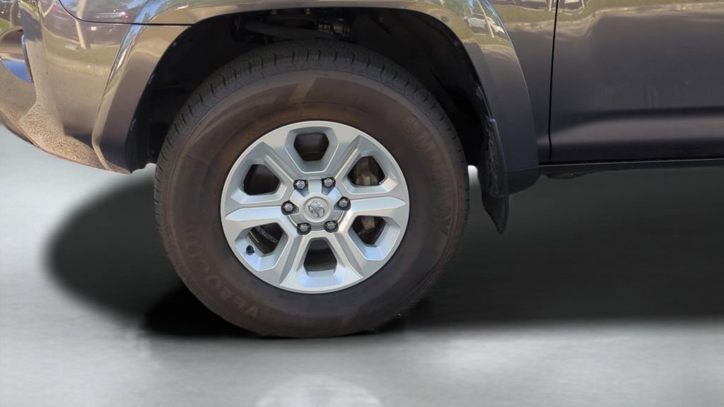 Used 2023 Toyota 4Runner SR5 Premium w/ Moonroof Package AWD/4WD image 26