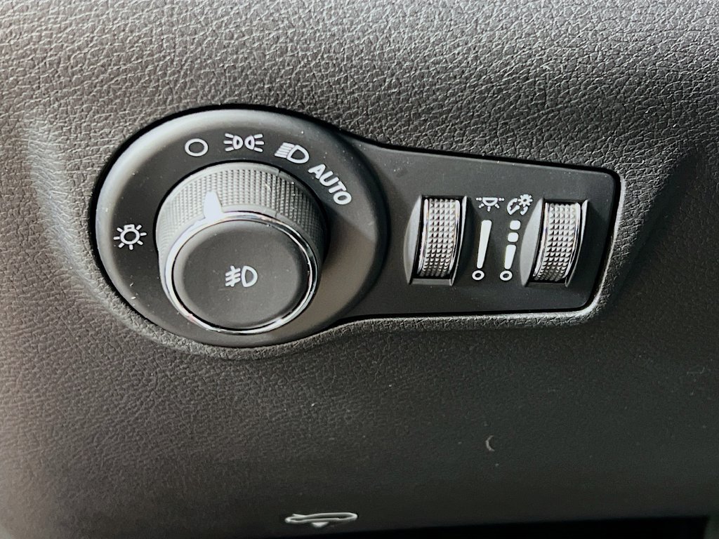 New 2026 Jeep Compass Latitude AWD/4WD image 10