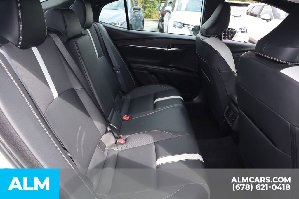 Used 2025 Toyota Camry SE image 21