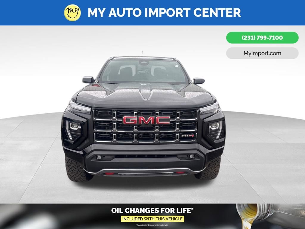 Used 2025 GMC Canyon AT4 w/ AT4 Premium Package AWD/4WD image 2