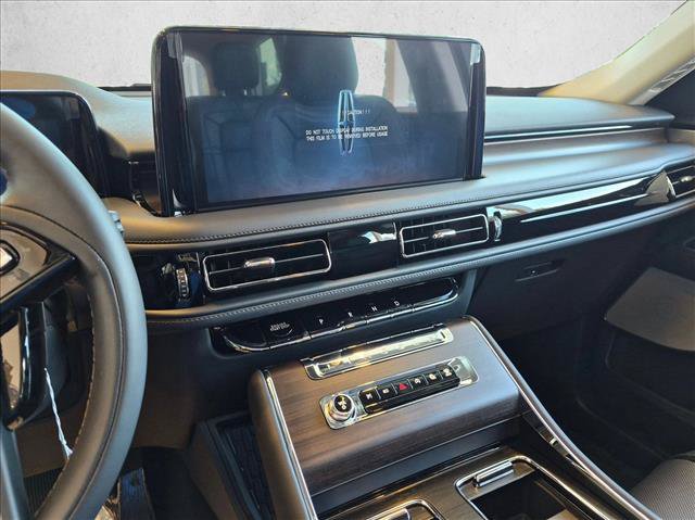New 2026 Lincoln Aviator Reserve w/ Luxury Package RWD image 8
