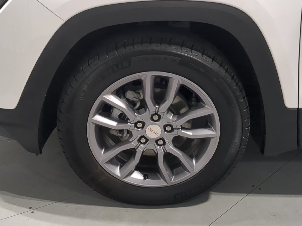 Used 2023 GMC Terrain SLT w/ Tech Package AWD/4WD image 17