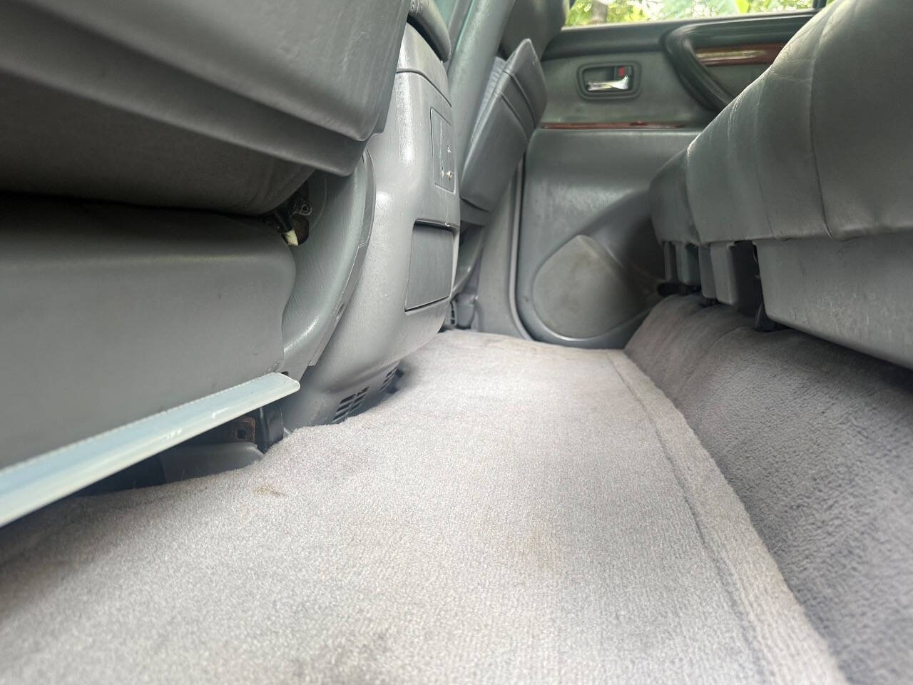 Used 2002 Lexus LX 470 4WD image 71