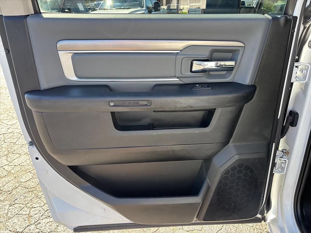 Used 2023 RAM 1500 Classic SLT w/ Protection Group AWD/4WD image 18