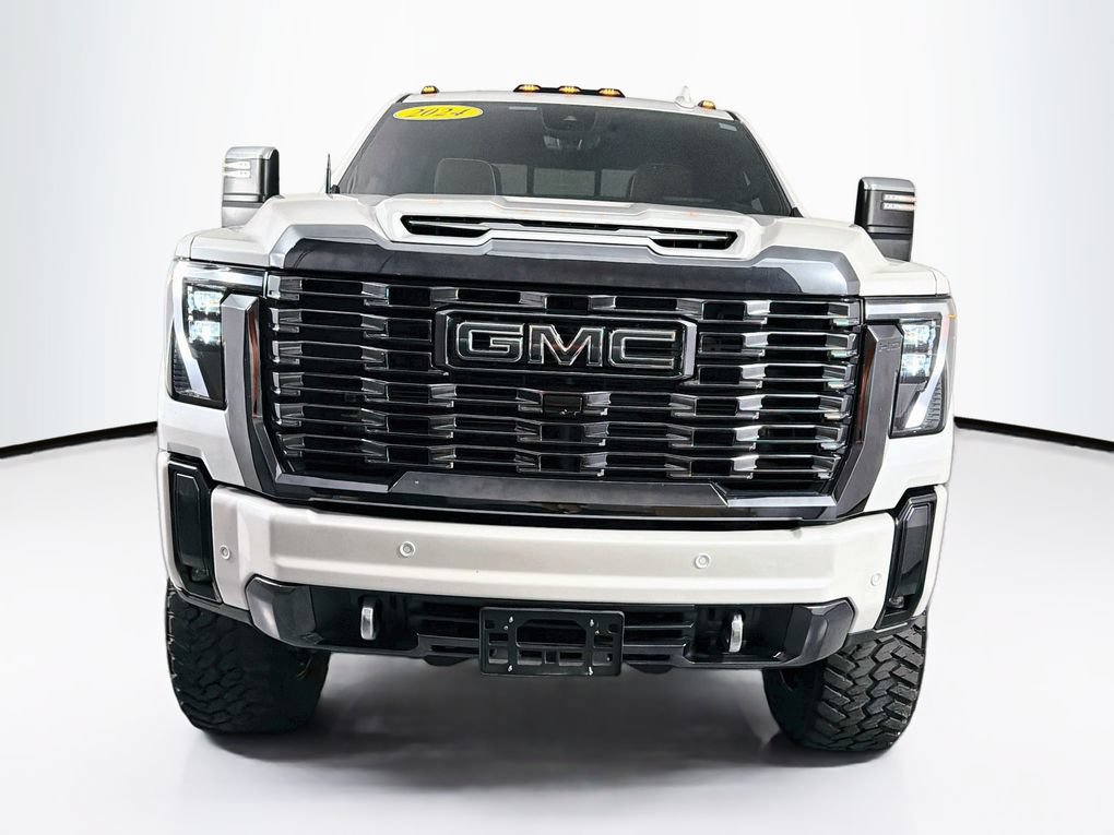 Used 2024 GMC Sierra 2500 Denali Ultimate AWD/4WD image 2