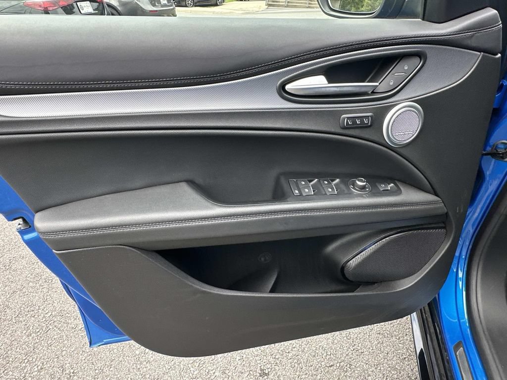 Used 2024 Alfa Romeo Stelvio AWD image 18