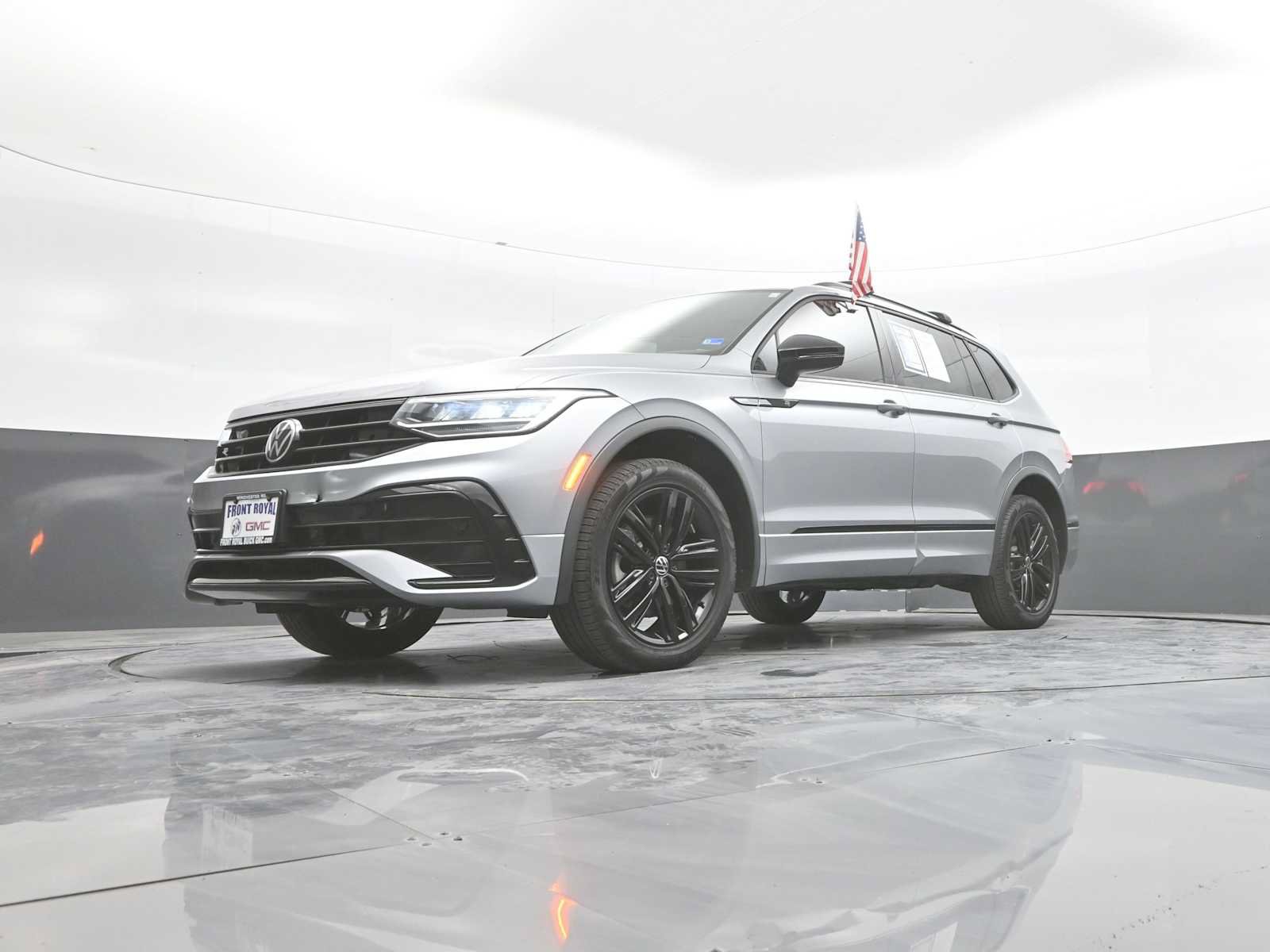 Used 2022 Volkswagen Tiguan SE R-Line AWD/4WD image 44