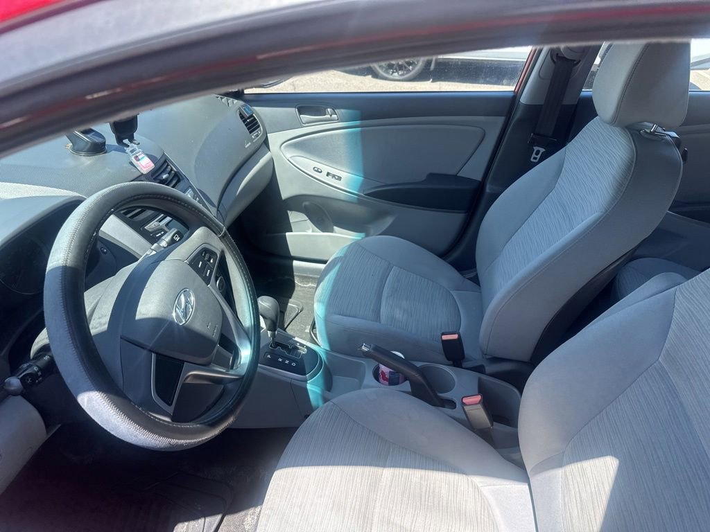 Used 2017 Hyundai Accent SE FWD image 23