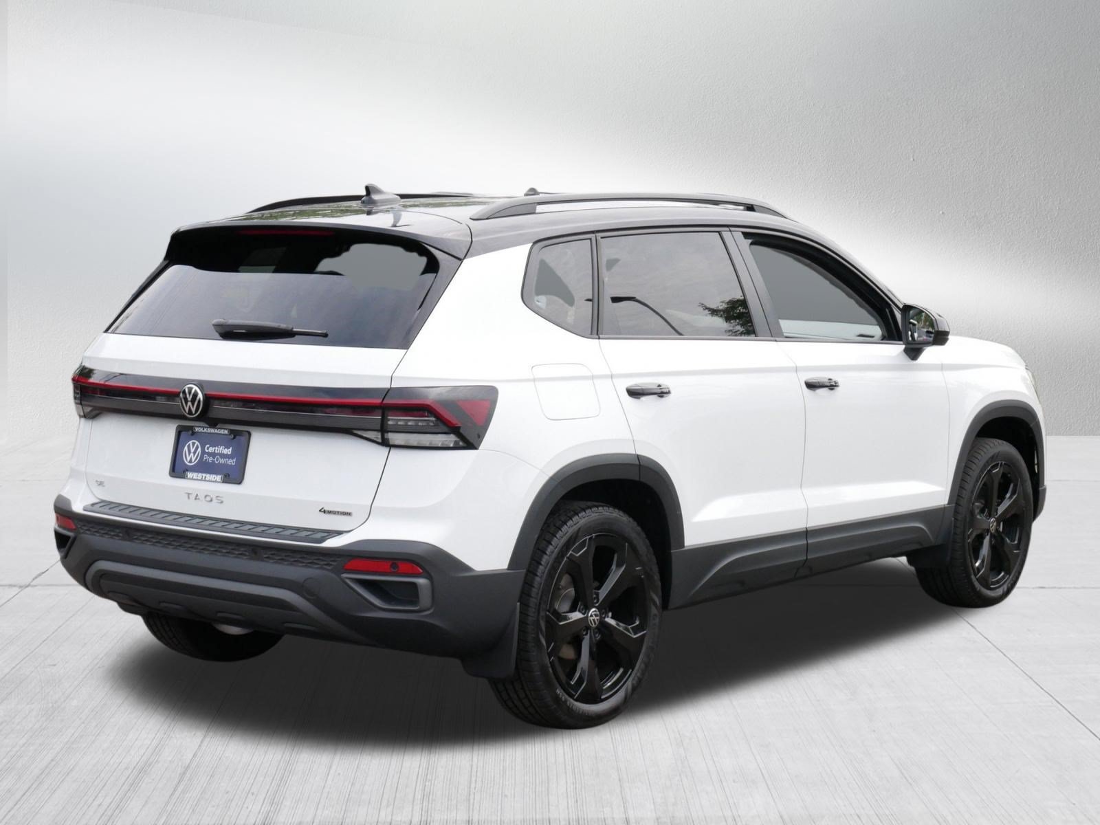 Certified 2025 Volkswagen Taos SE AWD/4WD image 7