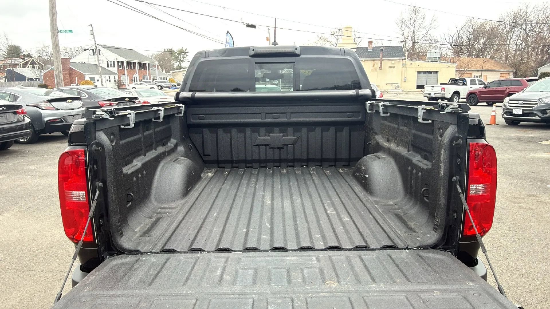 Used 2022 Chevrolet Colorado Z71 w/ Z71 Midnight Edition image 9