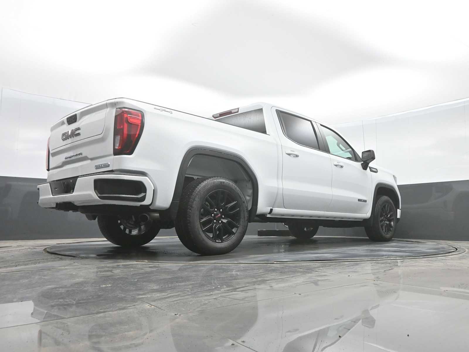 New 2026 GMC Sierra 1500 Elevation image 27