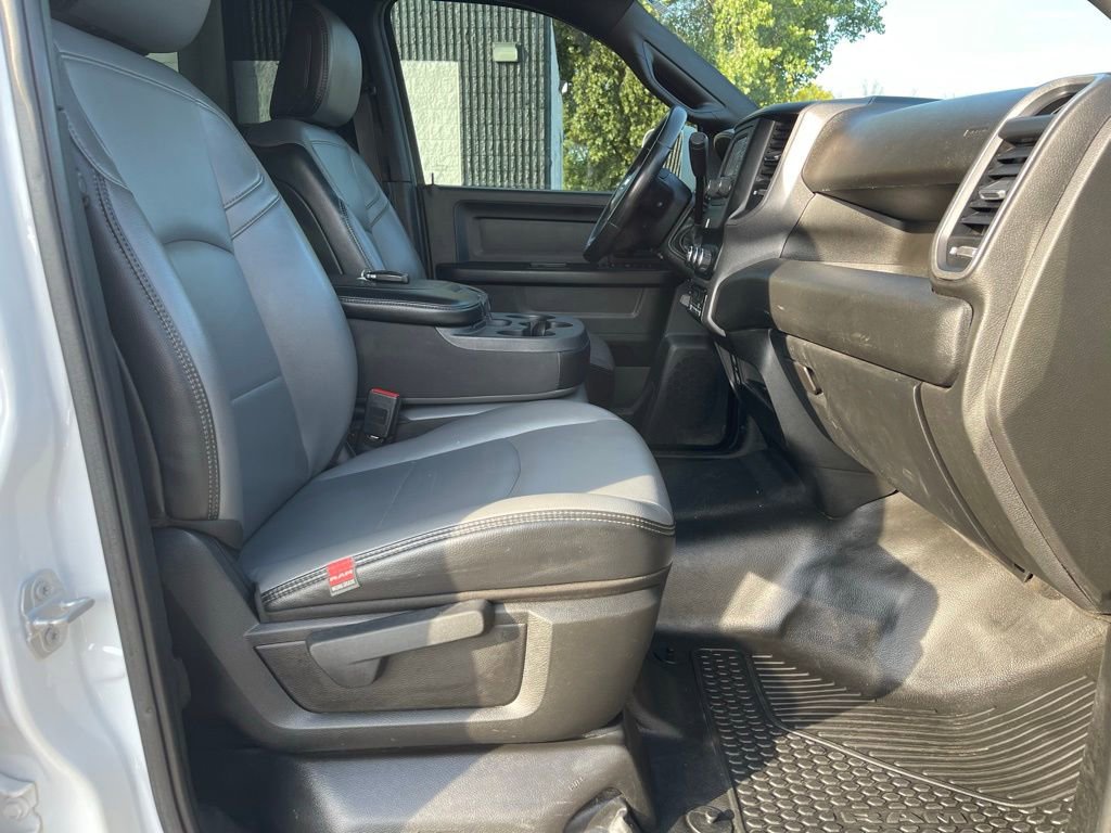 Used 2022 RAM 2500 Tradesman w/ Chrome Appearance Group AWD/4WD image 32