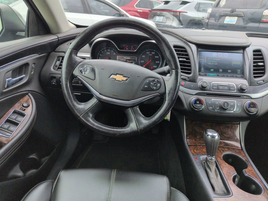 Used 2014 Chevrolet Impala LT w/ Convenience Package FWD image 14