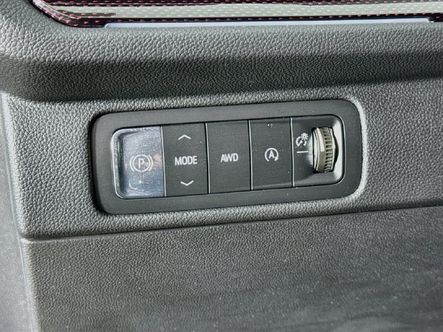 Used 2026 Chevrolet Traverse Z71 w/ Driver Confidence Package AWD/4WD image 10