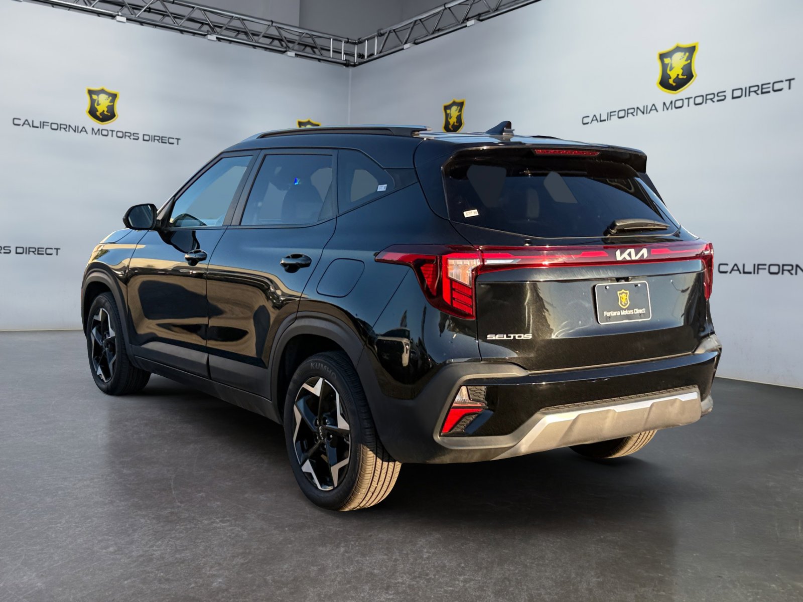 Used 2025 Kia Seltos S image 3