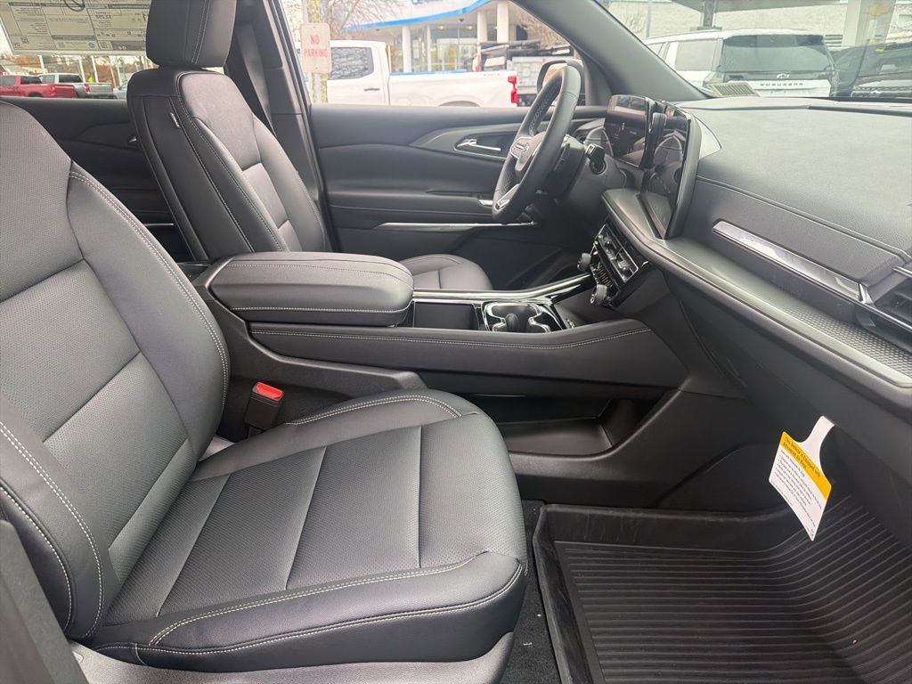 New 2026 Chevrolet Traverse LT w/ Midnight/Sport Edition image 24