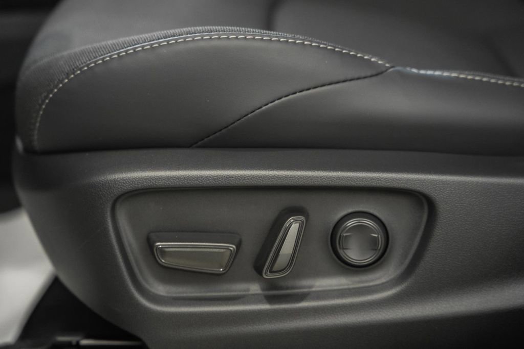 New 2026 Toyota C-HR image 36