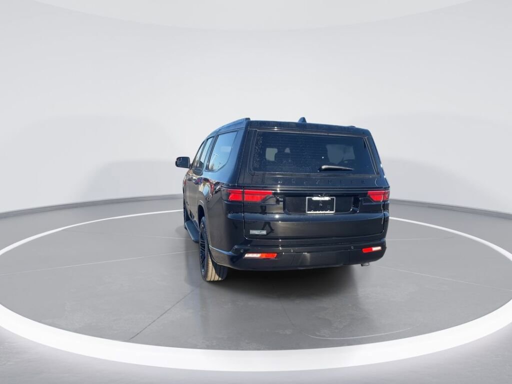 New 2025 Jeep Wagoneer L Series II w/ Convenience Group I image 8