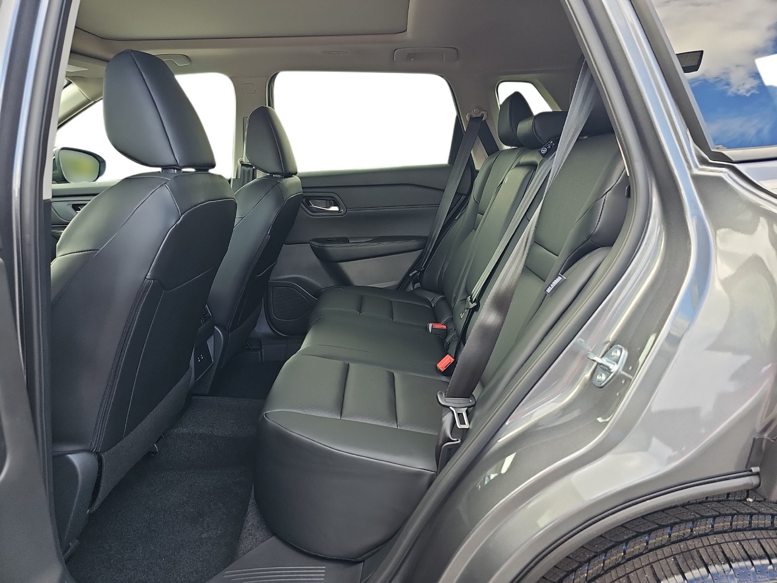 New 2027 Nissan Rogue Dark Armor FWD image 14