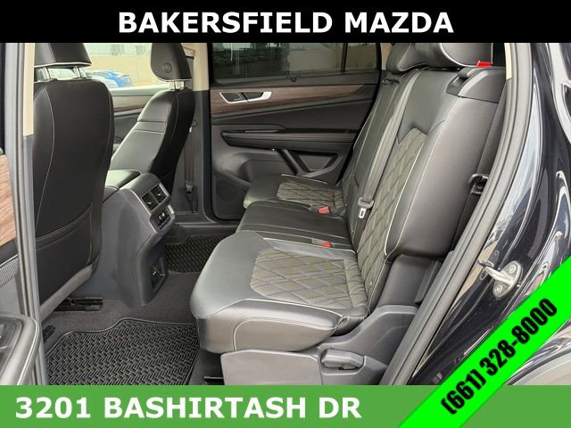 Used 2024 Volkswagen Atlas SEL Premium R-Line image 24