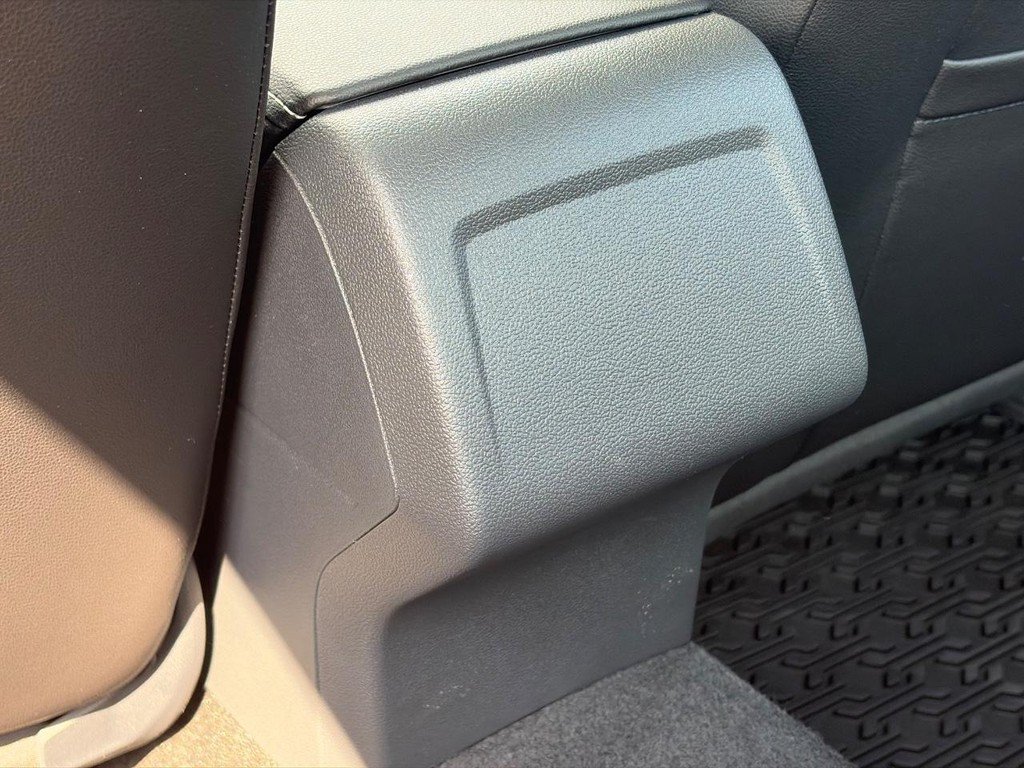Used 2026 Volkswagen Jetta SE FWD image 10