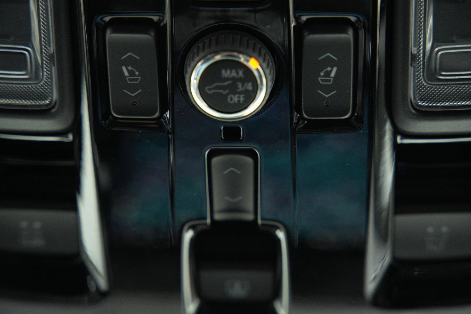 New 2026 GMC Yukon XL AT4 w/ AT4 Premium Plus Package AWD/4WD image 48