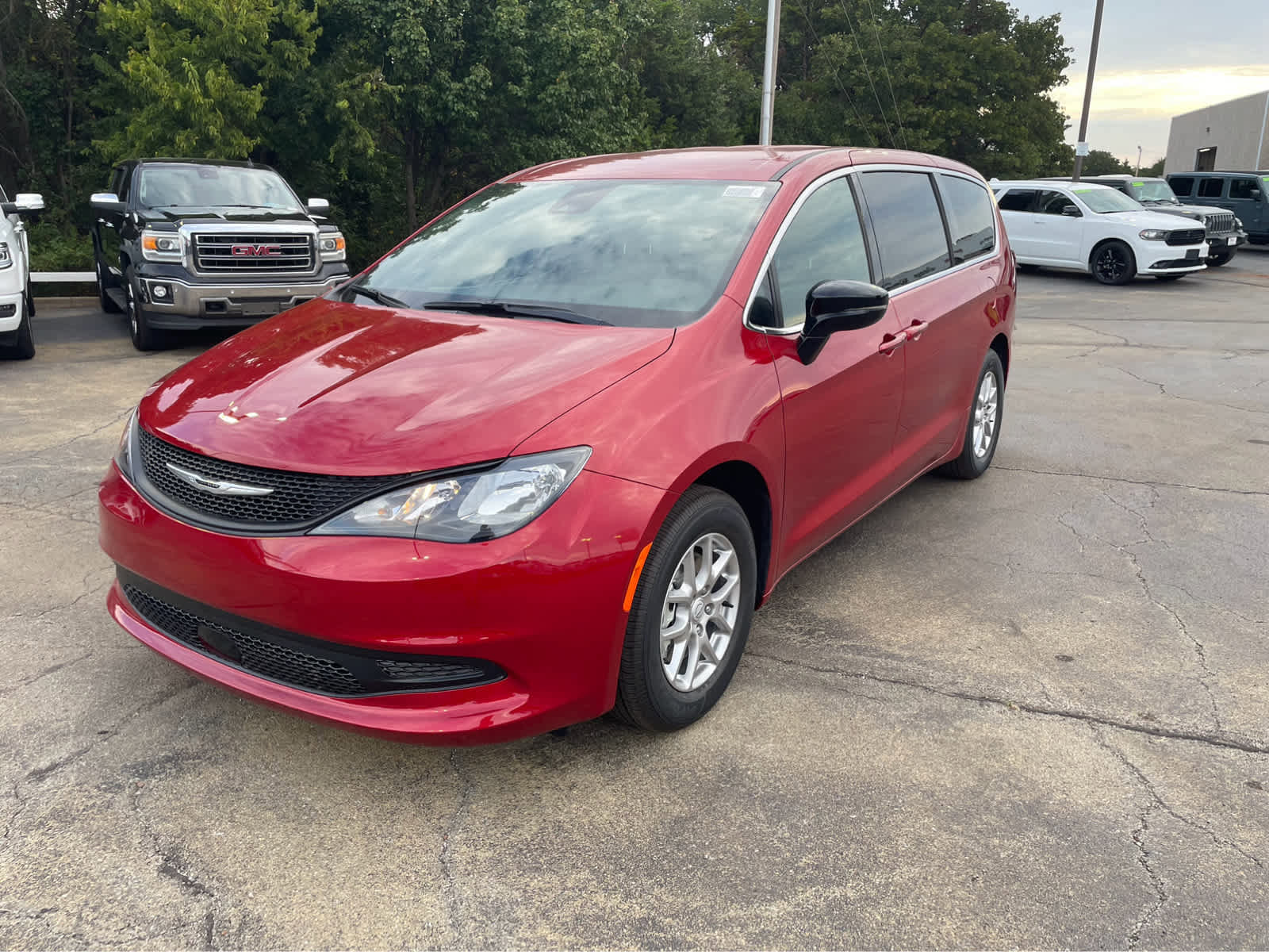 New 2026 Chrysler Voyager LX image 3
