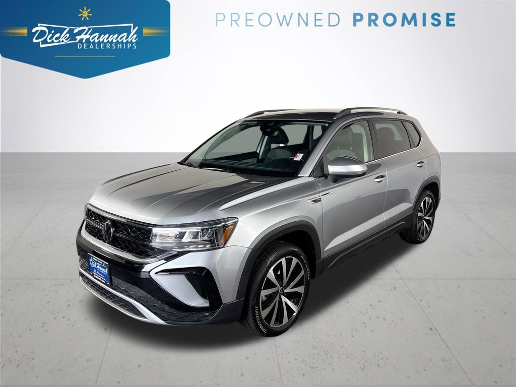 Used 2024 Volkswagen Taos SE image 1