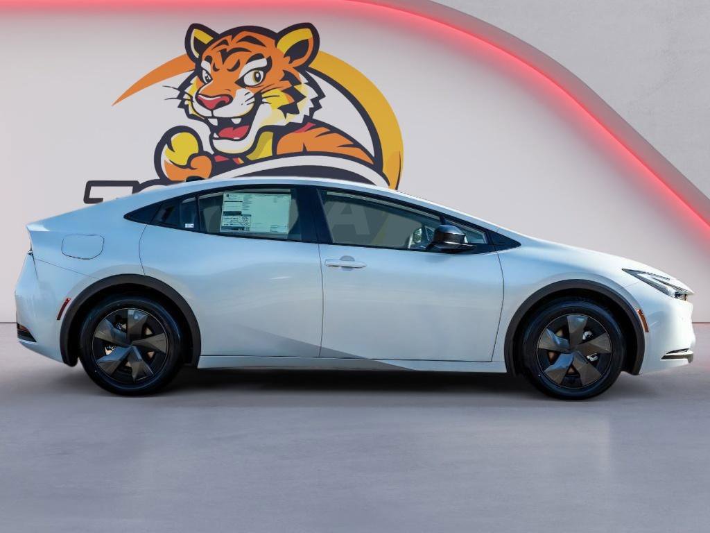 New 2026 Toyota Prius Plug-In Hybrid image 4