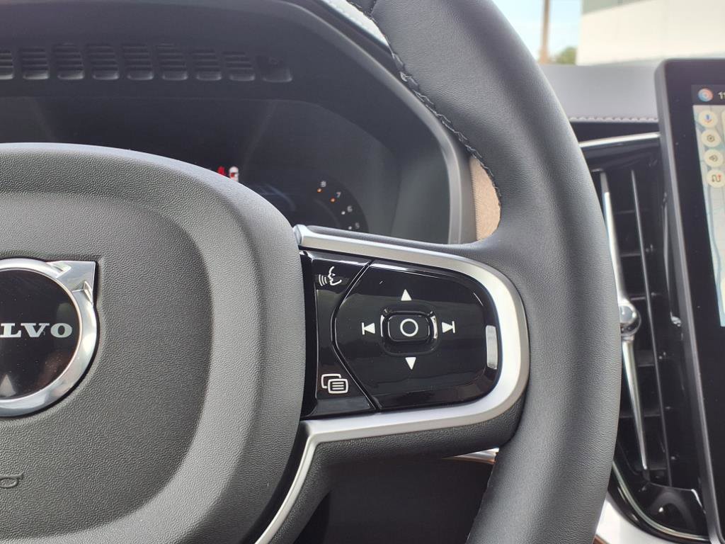 New 2026 Volvo XC90 B5 Plus w/ Protection Package Premier image 16